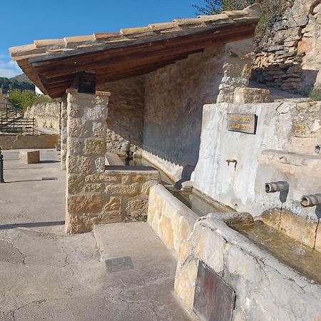 La Vieja Escuela Vila Fuentes de Rubielos Exterior foto
